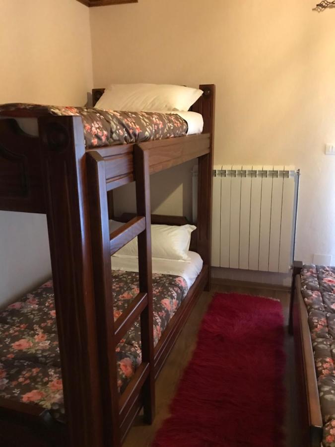 Hostel Bujtina Hader Xhebro Tepelene Exterior foto