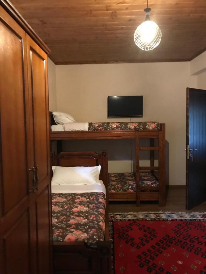 Hostel Bujtina Hader Xhebro Tepelene Exterior foto